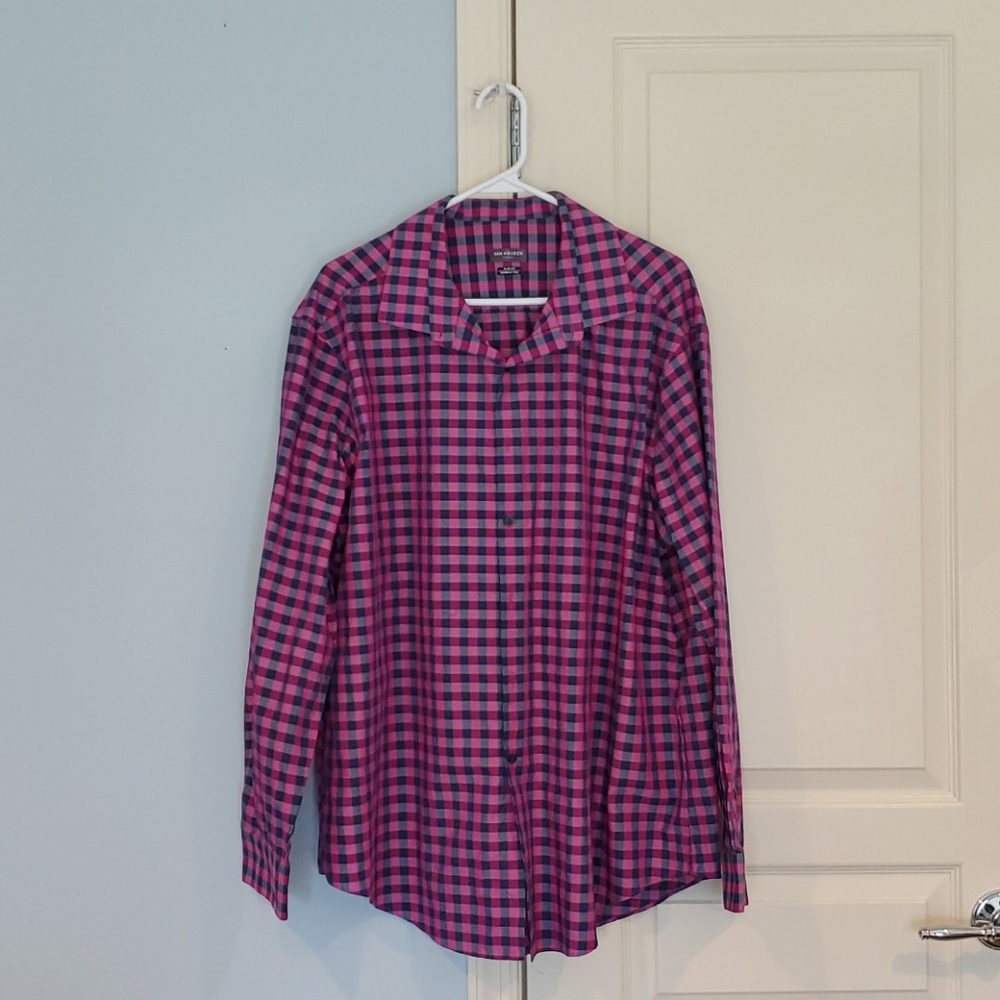 Van Heusen men's button up